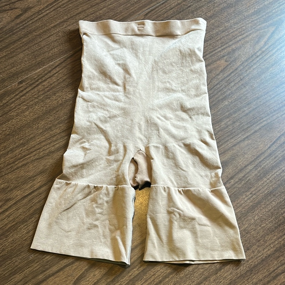 Spanx by Sara Blakely XL High Waisted Mid Thigh Shapewear